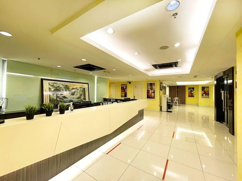 ESQ Shamelin Hotel
