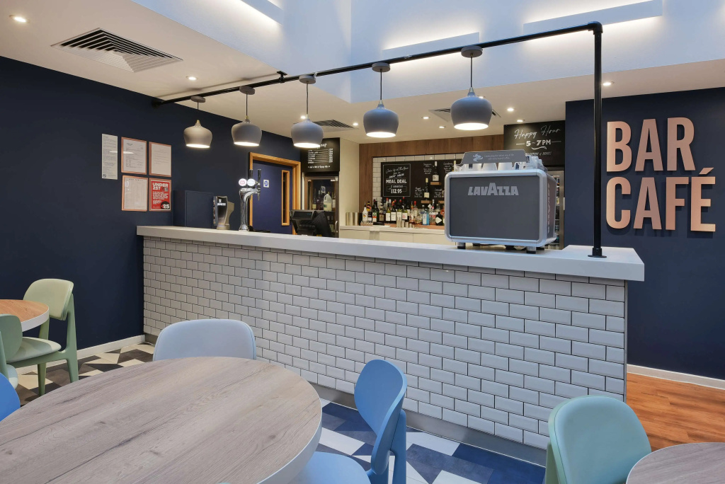 Food & Beverage