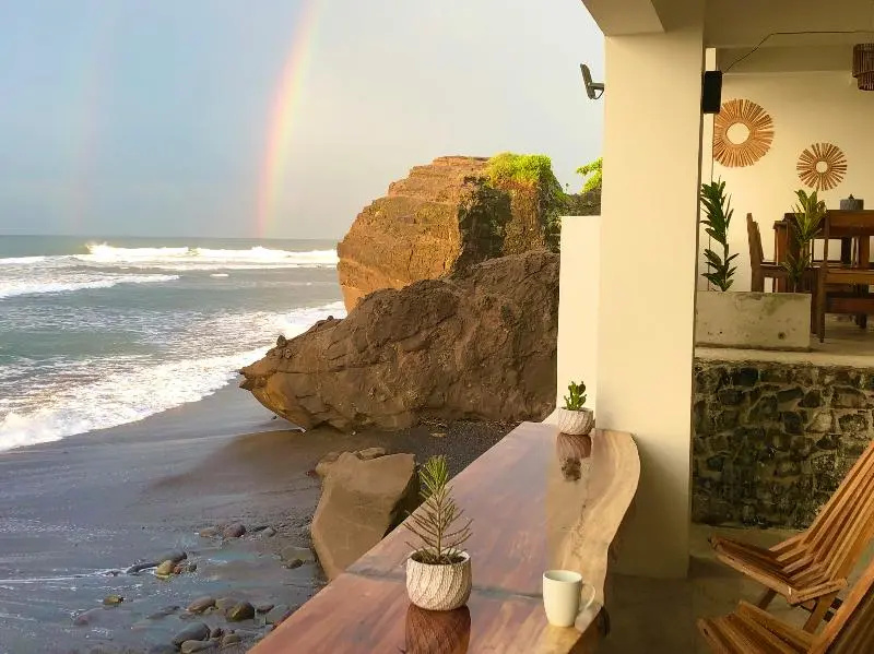 Laola Surf Camp El Sunzal