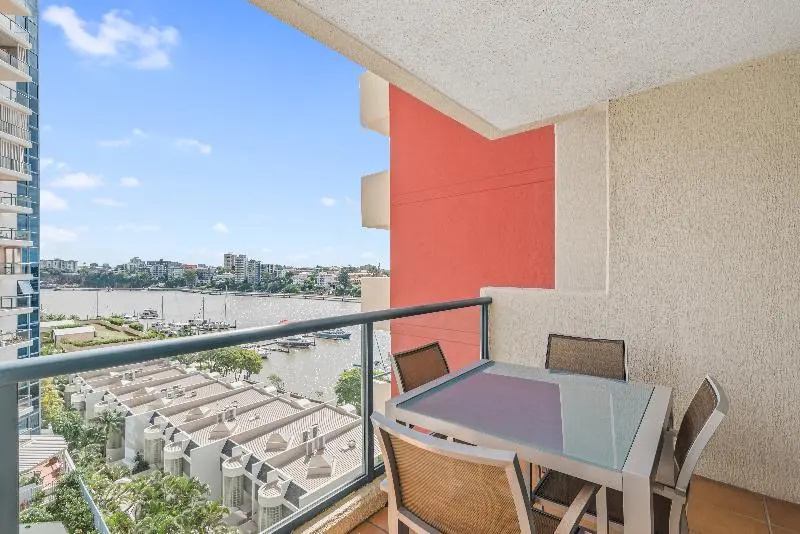 1 Bedroom Apartment with balcony