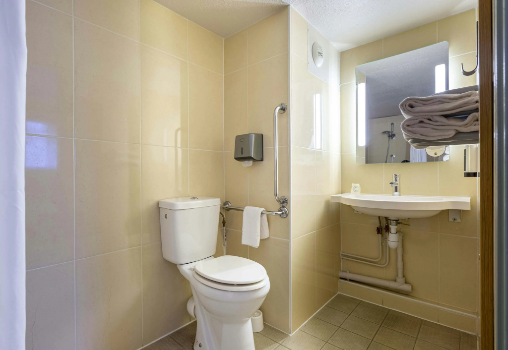 Afficher la photo 8 — B&B HOTEL CHARTRES Le Forum (1)