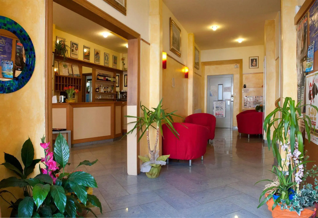 Hotel photo 2