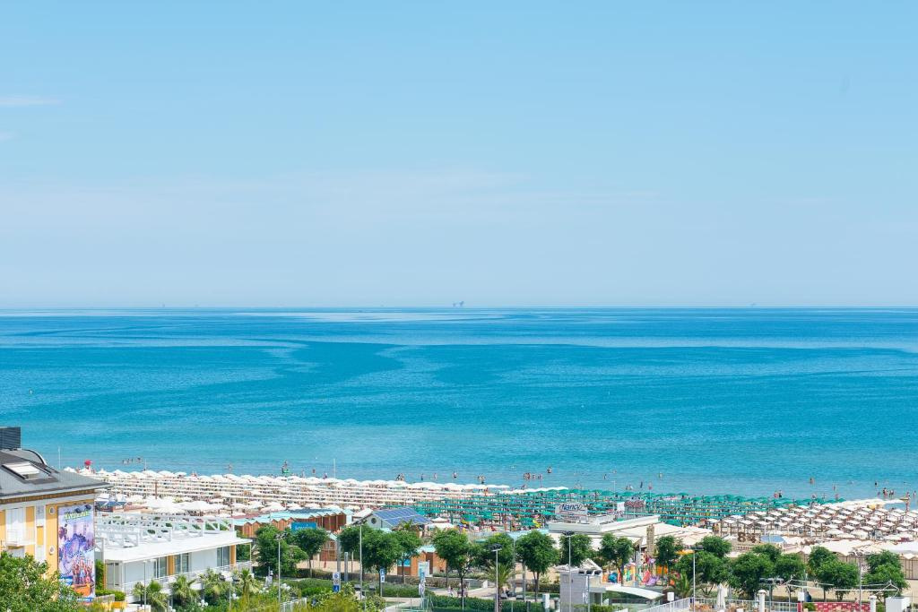 Beach & Waterfront