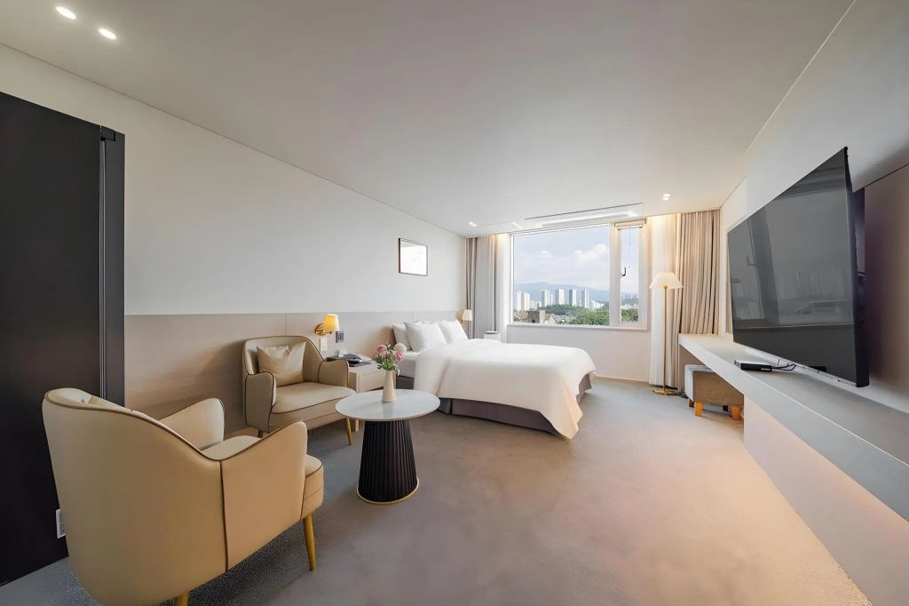 Hotel Biz Inn
