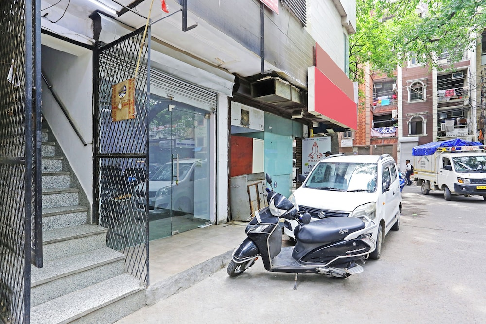 Mauryan Elite Hotel Lajpat Nager