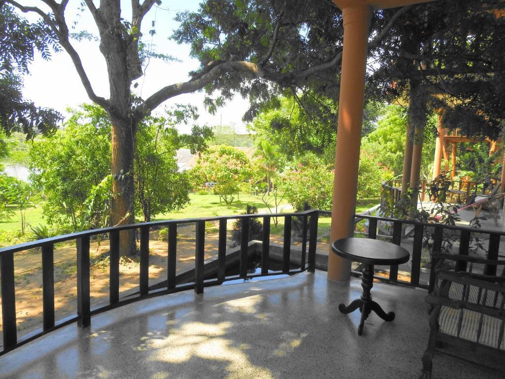 Eagles Nest Cabanas