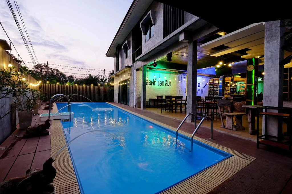 Grand Double Suite full double bed