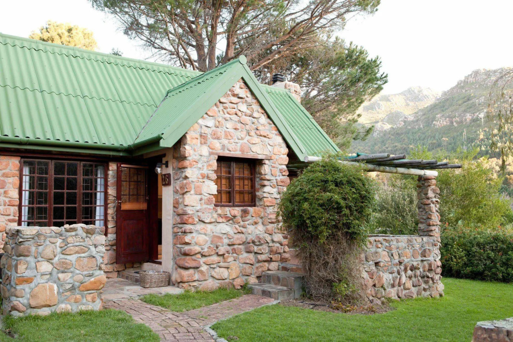 Houtkapperspoort Country Cottages