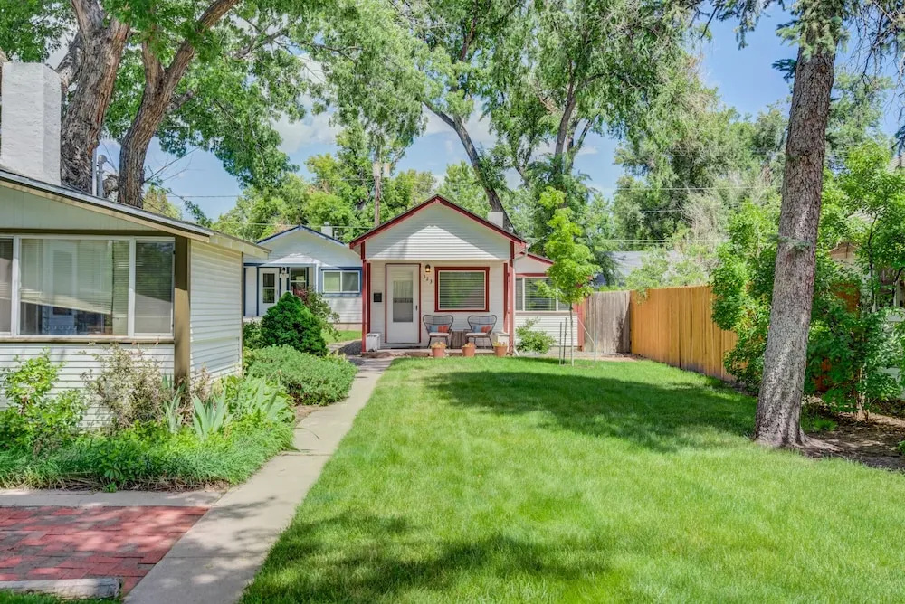 Vintage Tiny House Cute 1bdrm Big Appeal