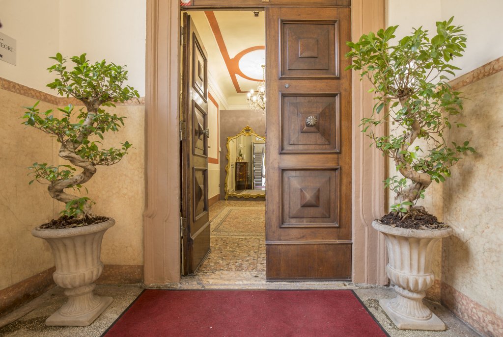 Corte Realdi Luxury Rooms, Verona Image 1