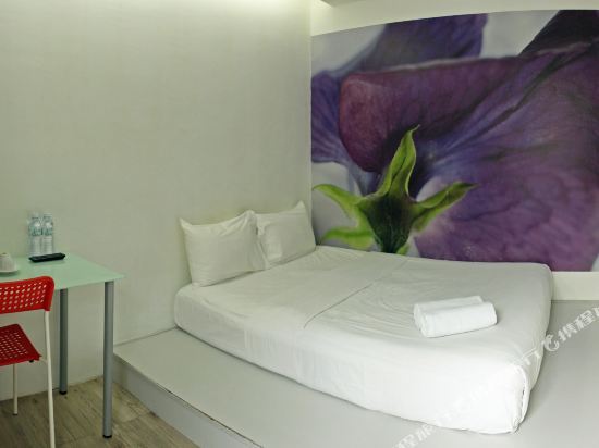 V Garden Hotel