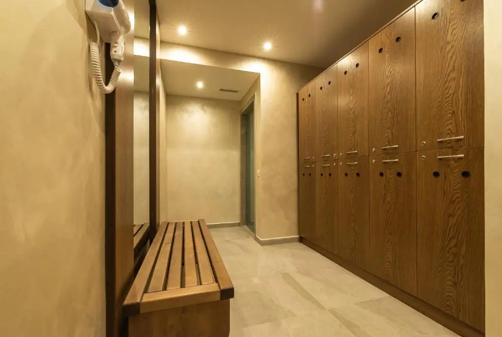 Lobby & Reception