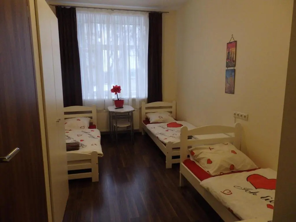 Standard Triple room