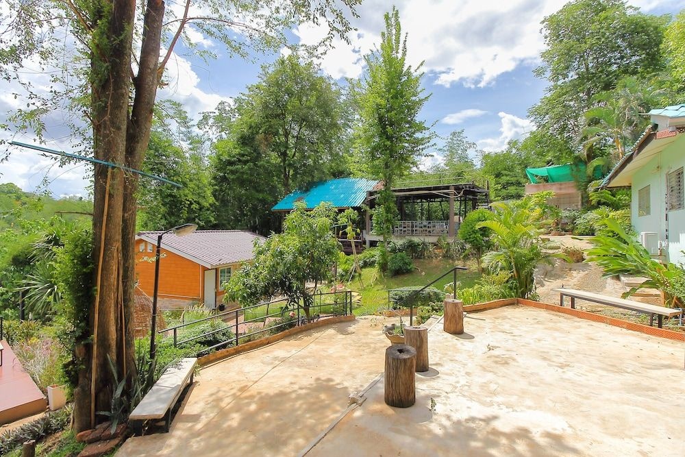 Happiness Resort
