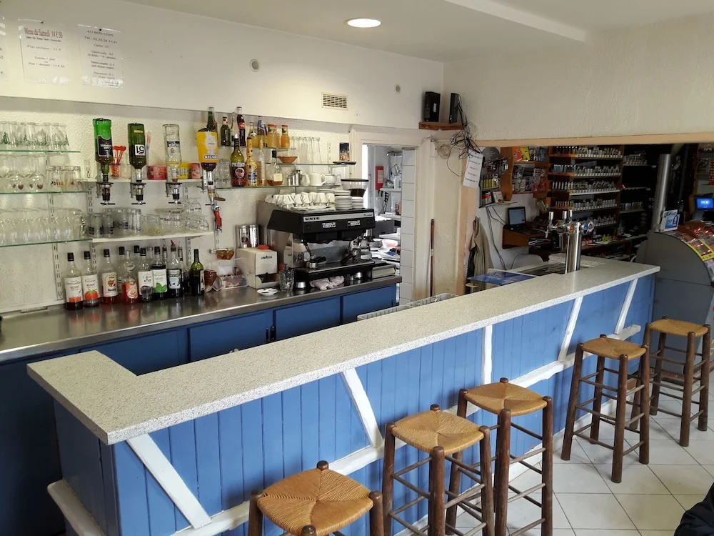 Food & Beverage