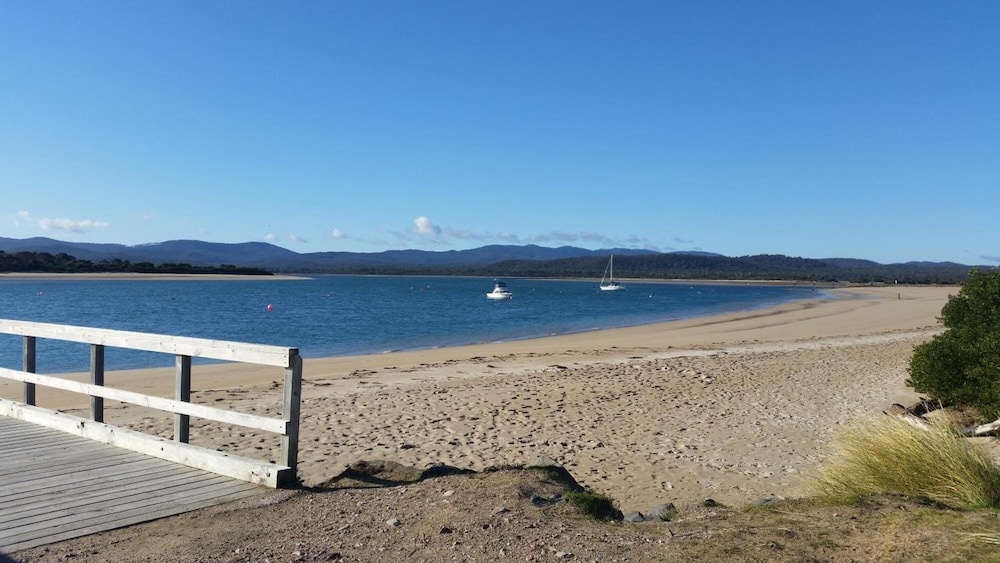 Beach & Waterfront