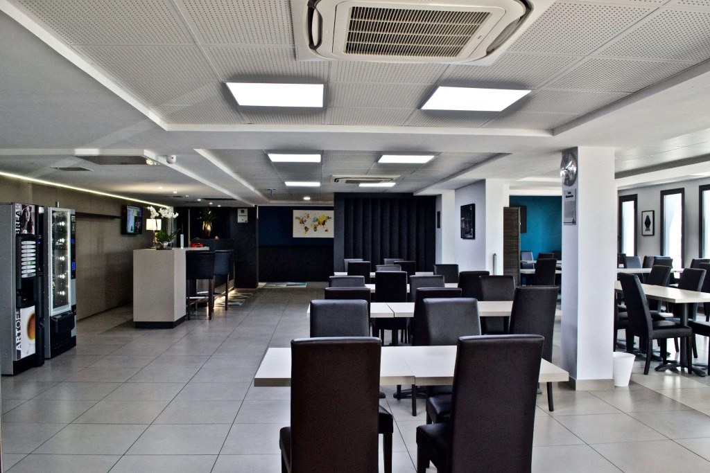 Brit Hotel Confort Roissy Saint-Witz - Général