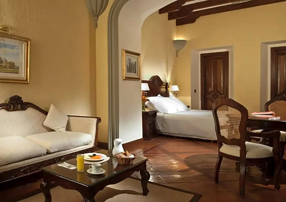 Double Junior Suite (full double bed)