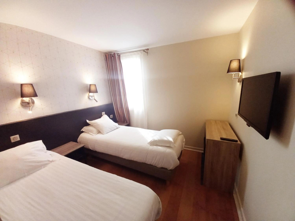 Voir la photo 2 — Brit Hotel Nîmes Ouest