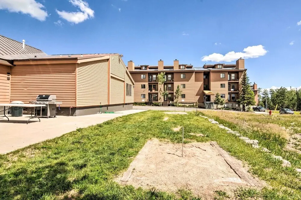 Timberbrook Village Condo: Community Pool, Hot Tub