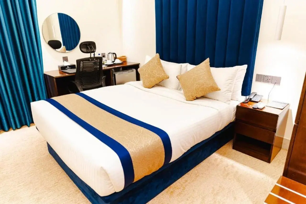 Hotel photo 12