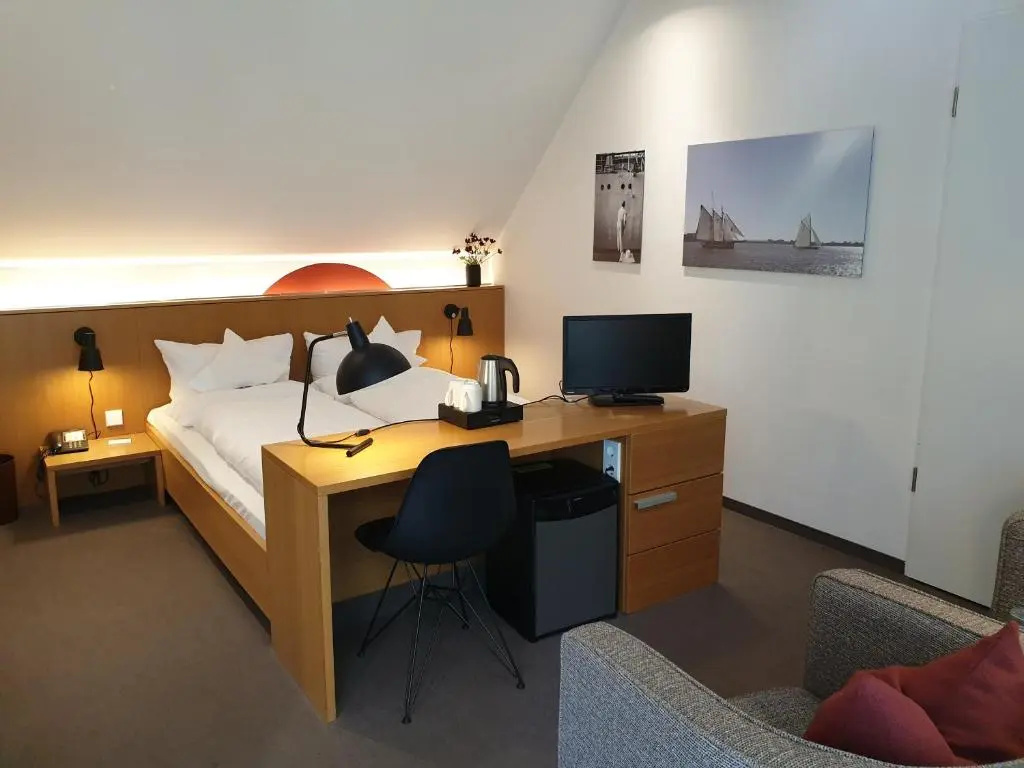 Standard Double room (full double bed)