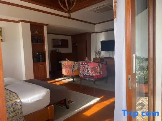 Двухместный номер Deluxe с балконом двуспальная кровать в Baan Huen Phen