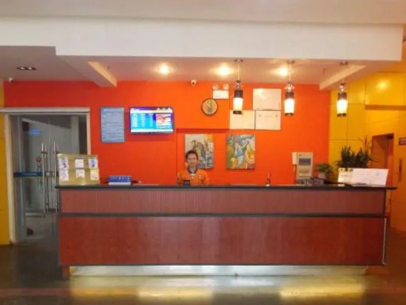 Lobby & Reception