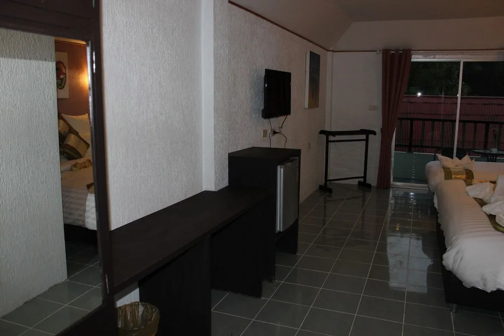 Трёхместный номер Standard в Samui Green Hotel