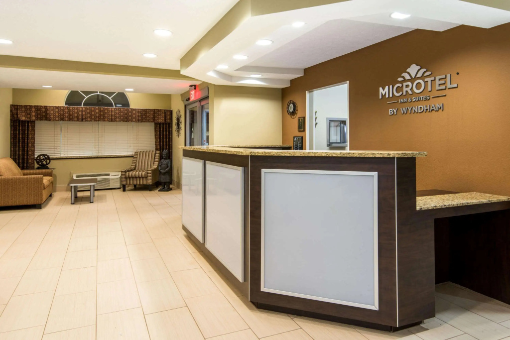 Lobby & Reception