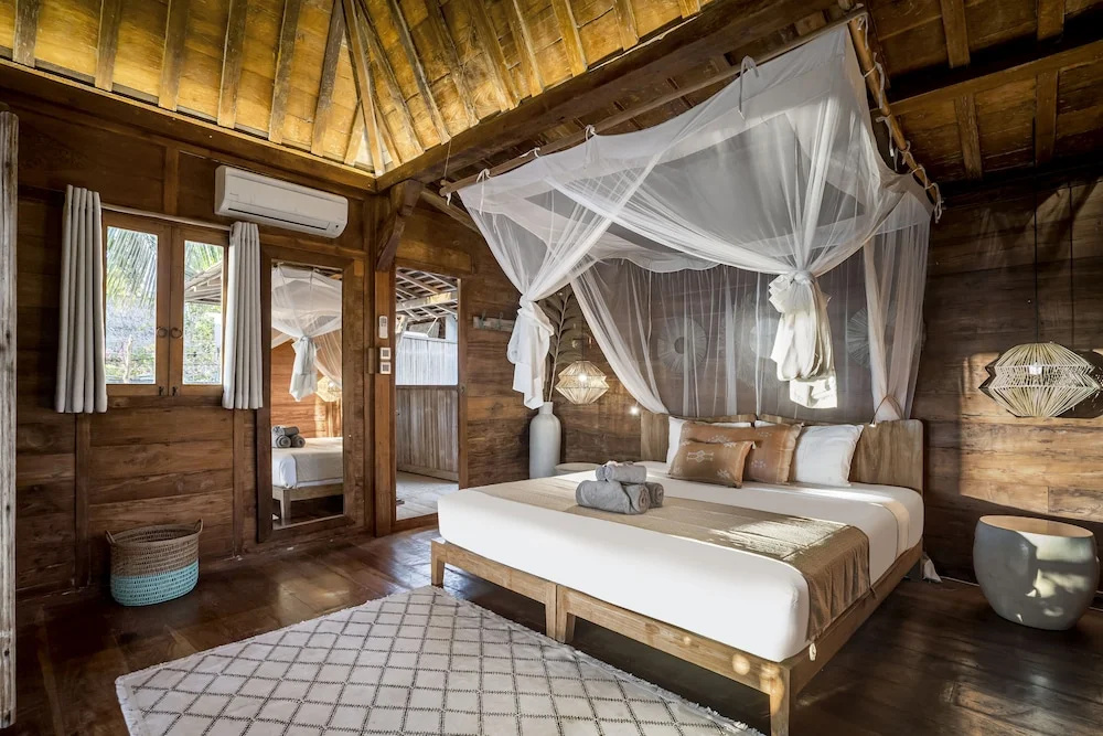 Bungalow beachfront