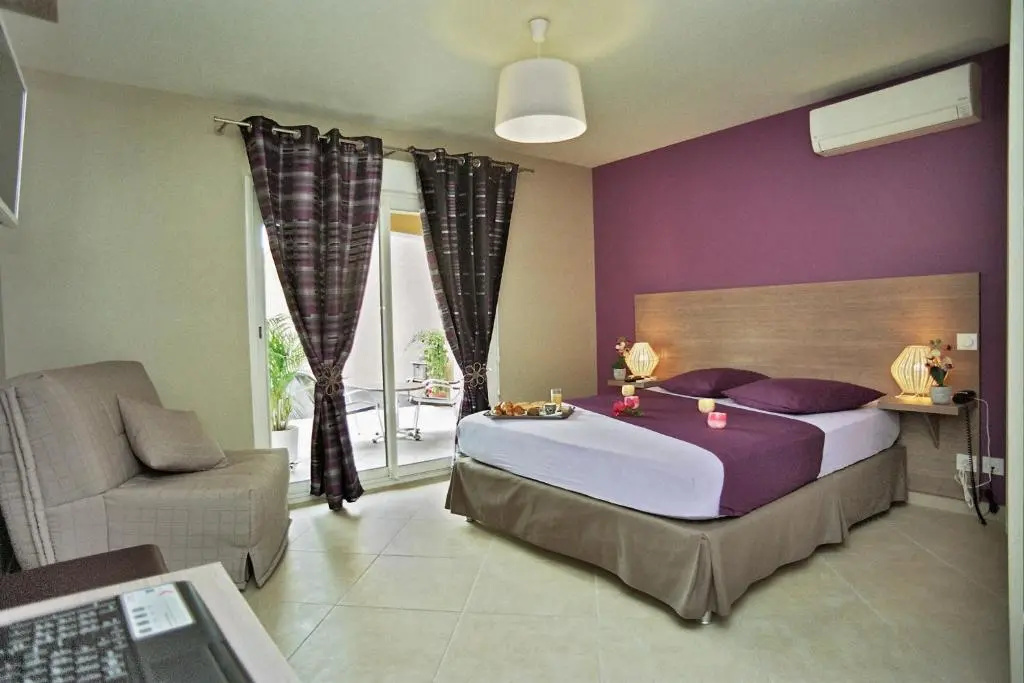 Standard Double room (full double bed)