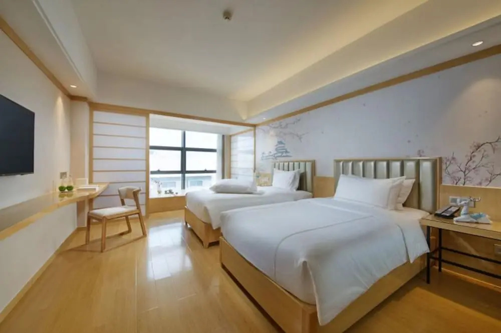 The Hotel V Zhenjiang Jingkou - фото 4