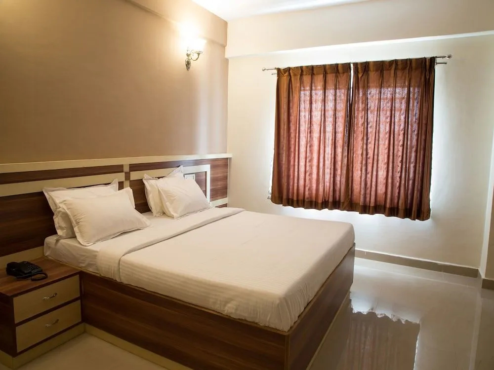 OYO 9248 Hotel Shrinidhi - фото 4
