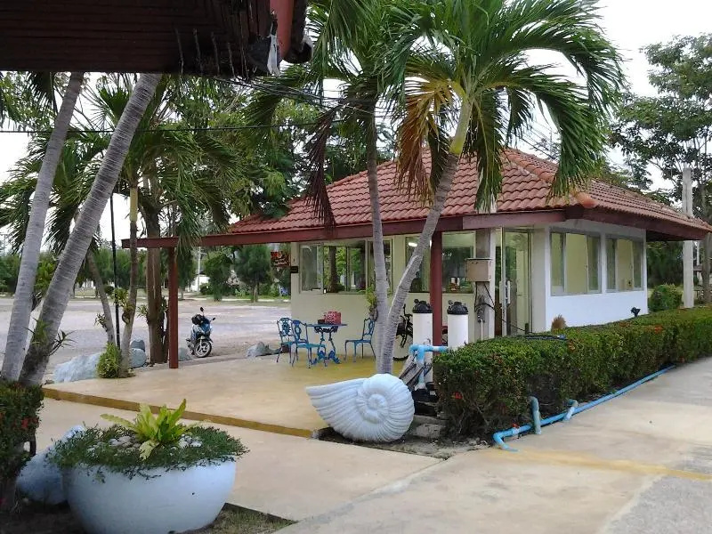 Cha-Am Royal Beach Hotel