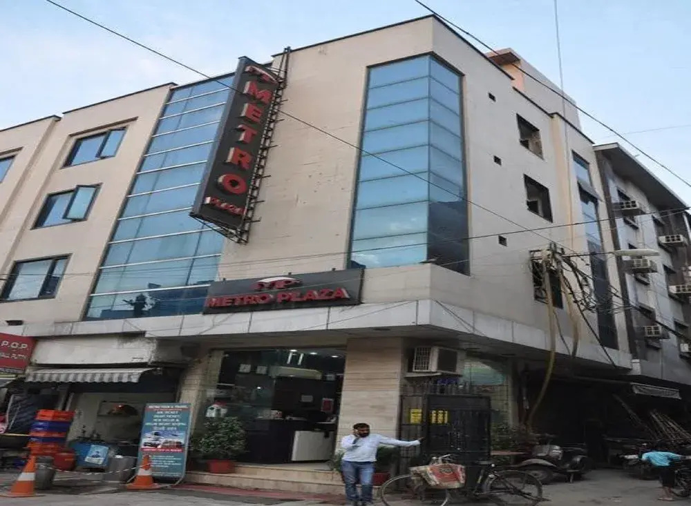 Hotel Metro Plaza - New Delhi Railway Station