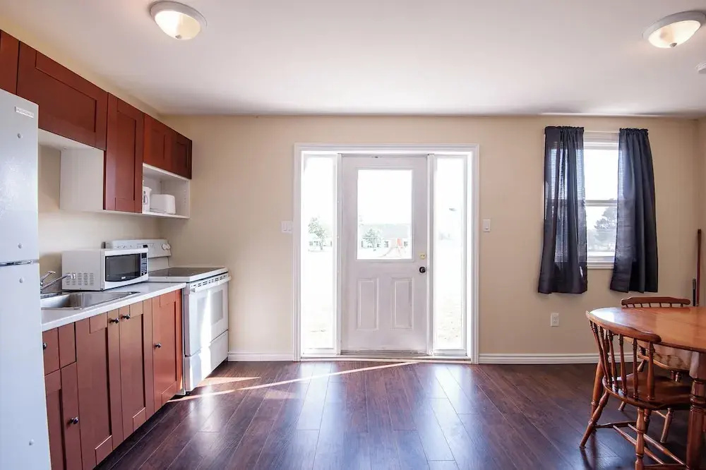 4 Bedrooms Cottage