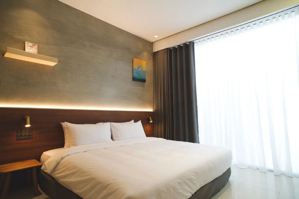 Deluxe Double room (full double bed)