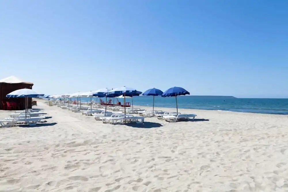 Beach & Waterfront