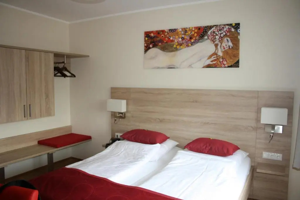Comfort Double room (full double bed)