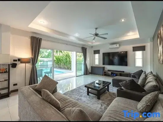 *4Br Pool Villa with Pool Table Near Beaches V161