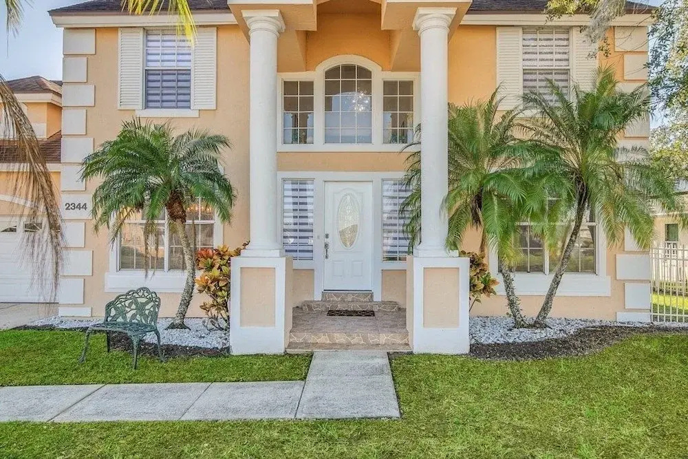 Gorgeous Floridian Style 5 Bed 3 Bath Pool Home 5 Bedroom Villa by Redawning