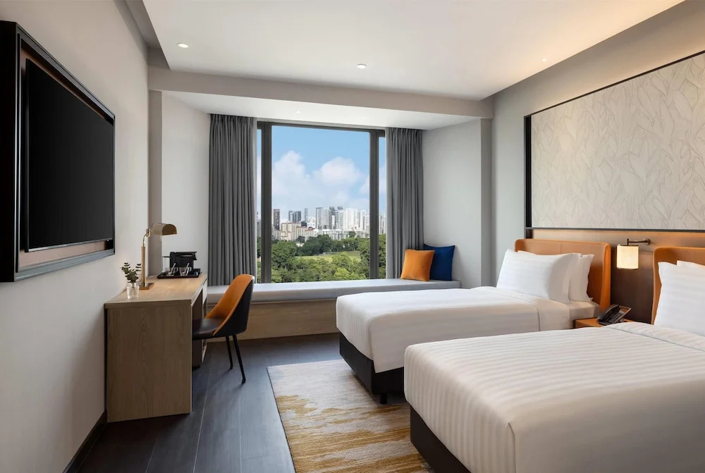 Wyndham Singapore Hotel Room Type - Executive Club King Room with Skyline View