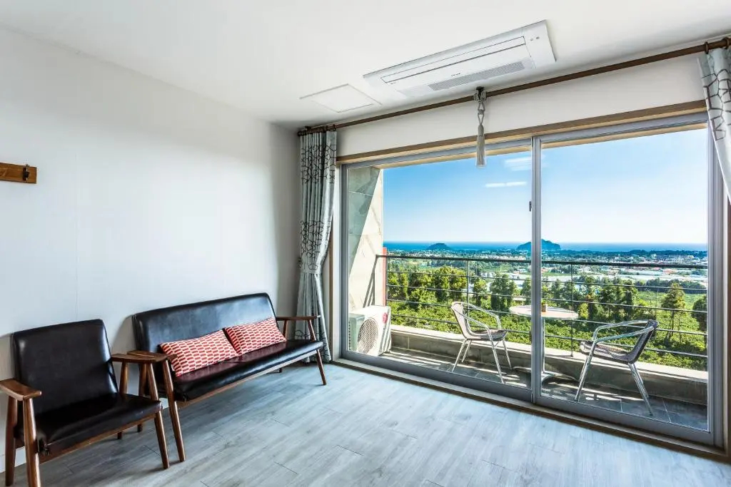 Deluxe Duplex Studio