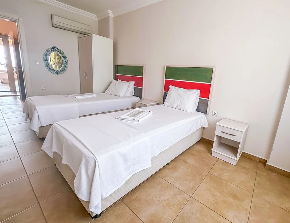 Standard Double room with city view (twin beds)