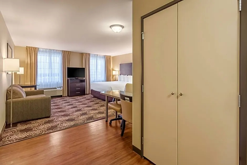 Double Studio (full double bed)