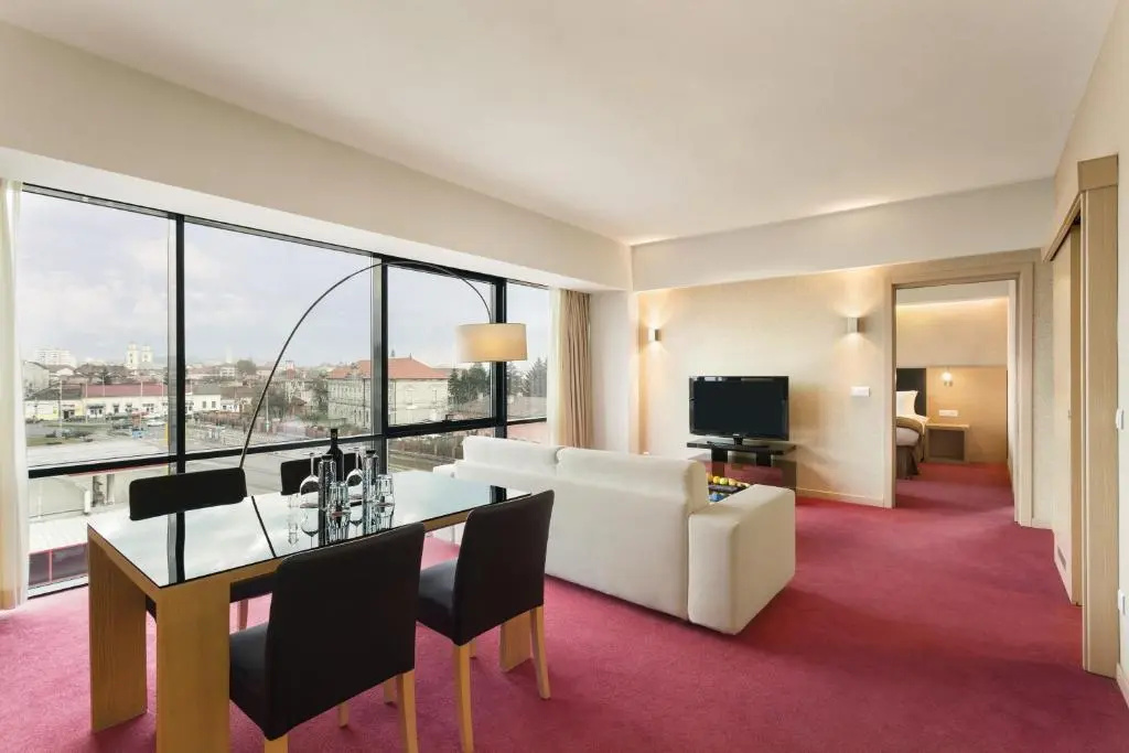 Ramada by Wyndham Oradea - Chambres