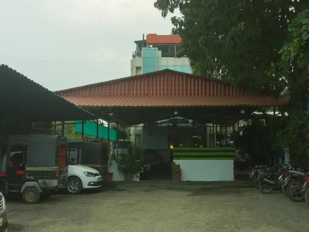 Hotel Shweta by OYO Rooms