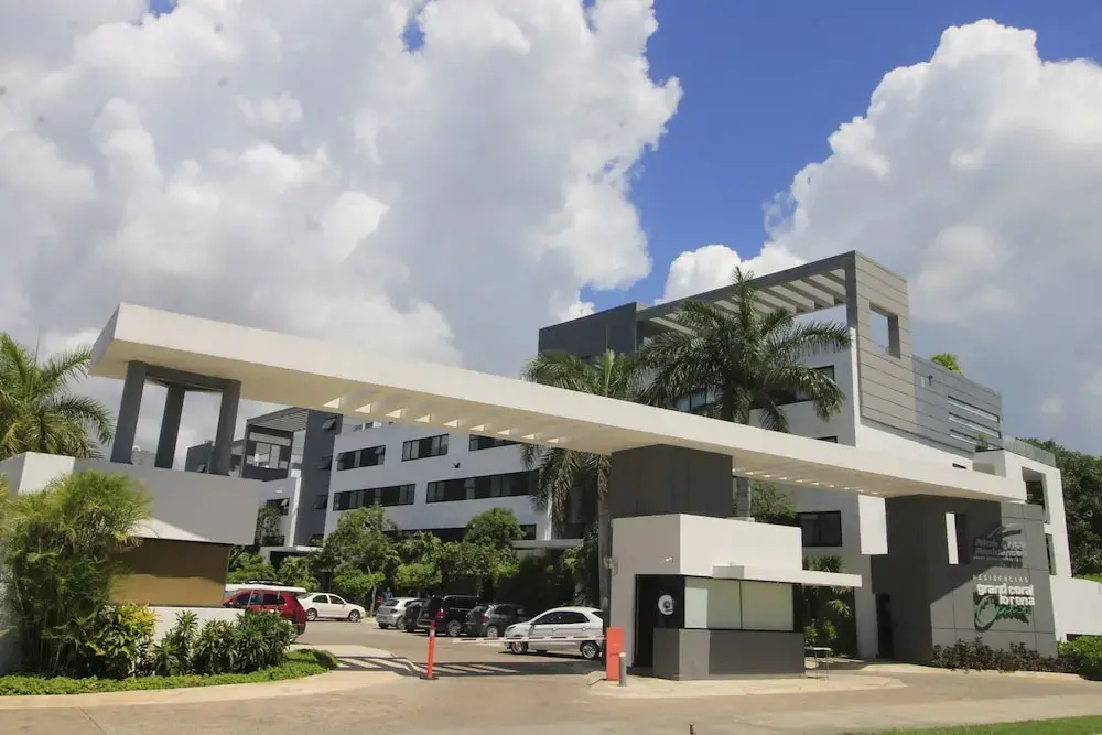 Nick Price Apartments by Spot Rentals