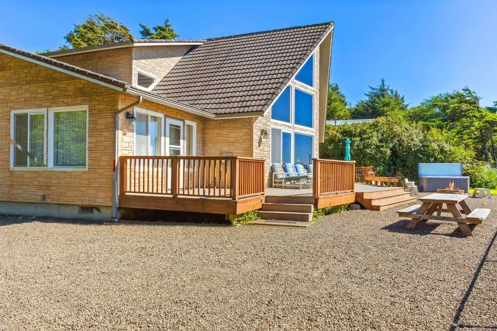 Sandcastle Bluff in Moclips — 2